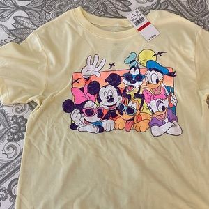 Disney pale yellow tshirt Mickey and friends graphic design